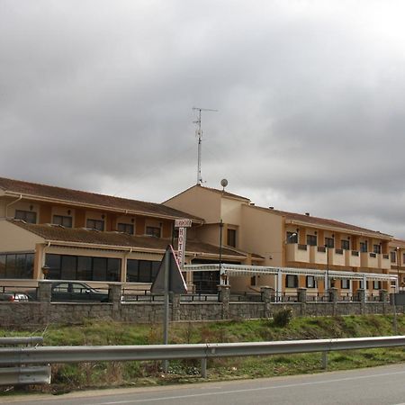 Hotel Alameda Alba De Tormes Dış mekan fotoğraf