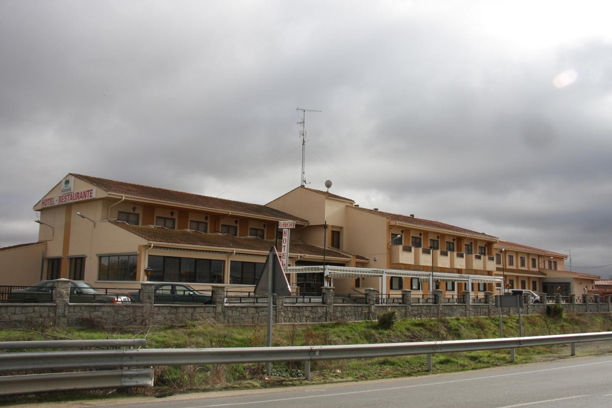 Hotel Alameda Alba De Tormes Dış mekan fotoğraf