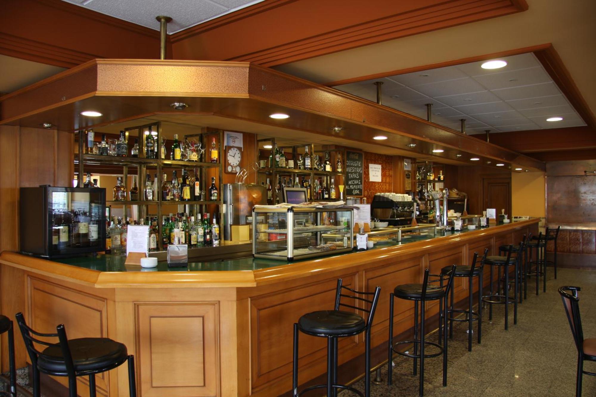 Hotel Alameda Alba De Tormes Dış mekan fotoğraf